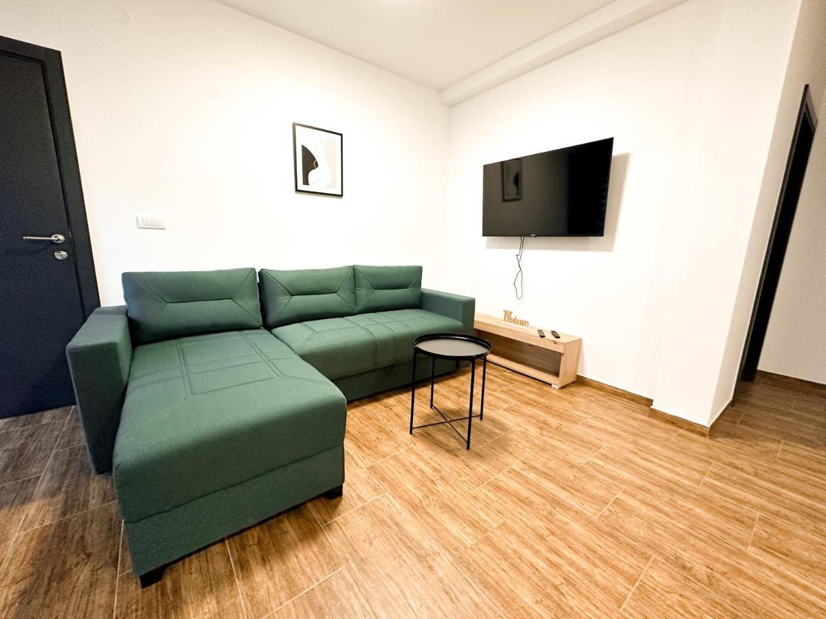 Kiko Apartmani Lux Zrenjanin Eksteriør billede