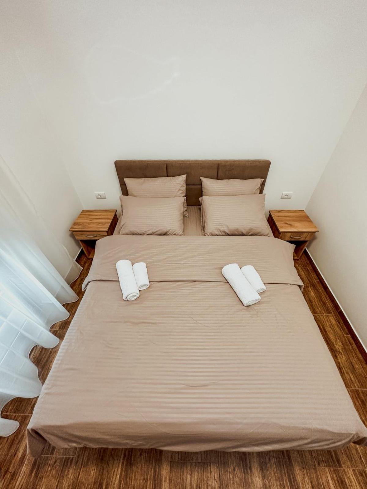 Kiko Apartmani Lux Zrenjanin Eksteriør billede