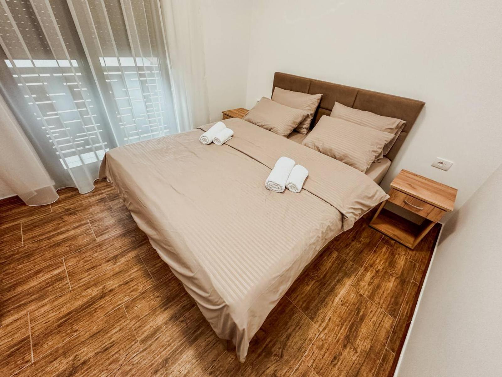Kiko Apartmani Lux Zrenjanin Eksteriør billede