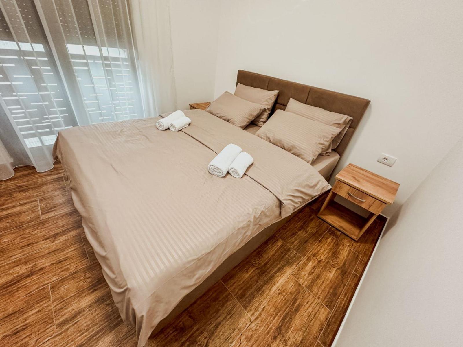 Kiko Apartmani Lux Zrenjanin Eksteriør billede
